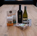 Tarallucci e Vino Gift Box aperitivo con vini Parmigiano e taralli